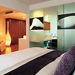 阿德瑞安纳哈瓦温泉酒店 4*