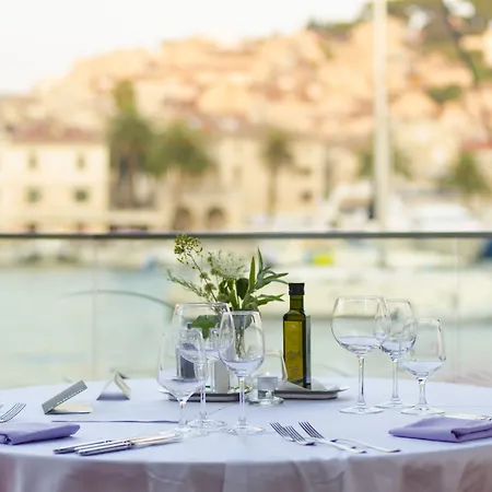 Hotel Adriana Hvar 4*