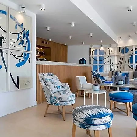 阿德瑞安纳哈瓦温泉酒店 酒店 赫瓦尔
