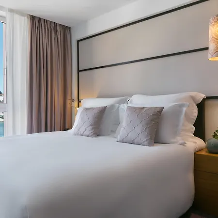 阿德瑞安纳哈瓦温泉酒店 酒店 赫瓦尔