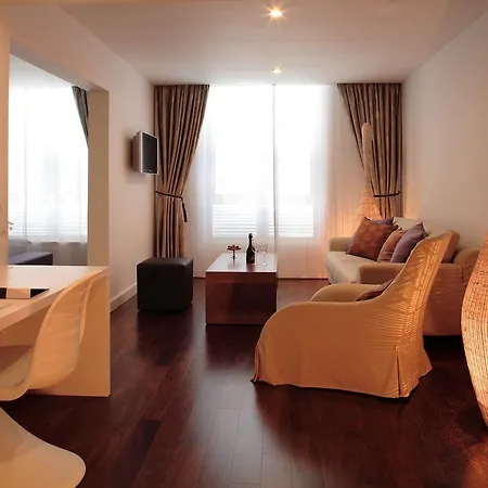 酒店 阿德瑞安纳哈瓦温泉酒店 4*